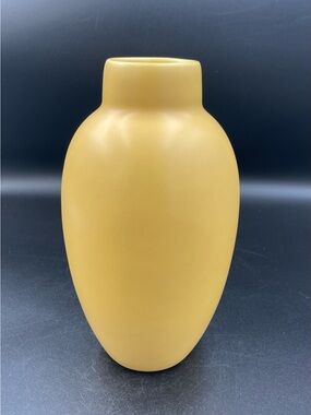 Yellow BELLA Vase Steinborn & Gruen Venice CA Handmade Pottery 8”